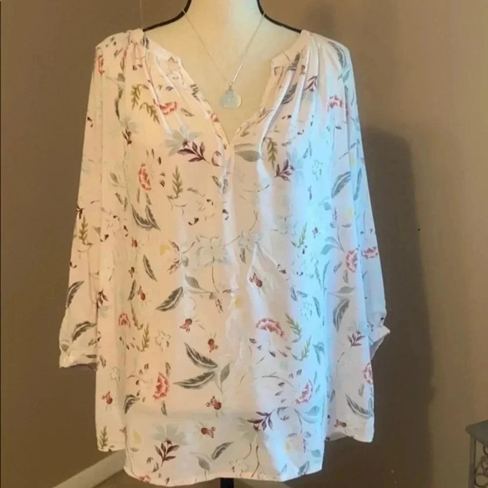 🌹Gorgeous plus size summer top 🌹​